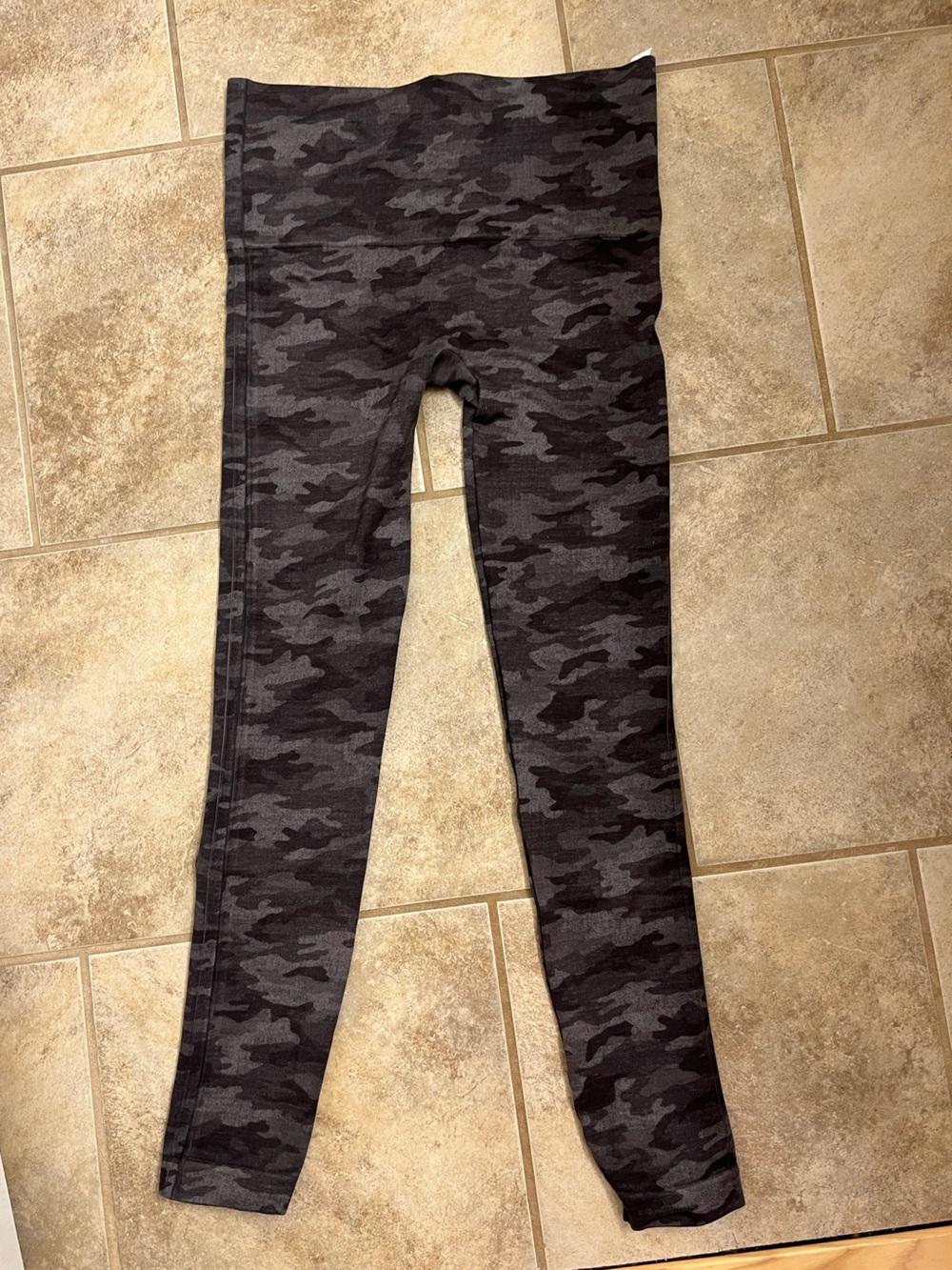 SPANX gray camo compression leggings